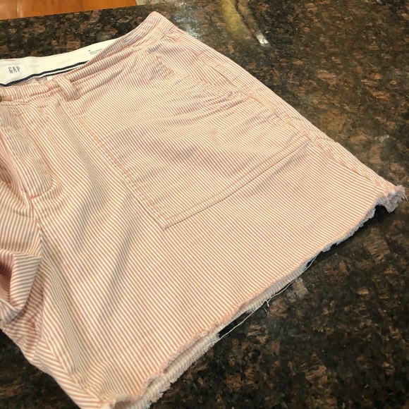 Gap Raw Hem Pink & White Stripe Shorts - Picture 4 of 8